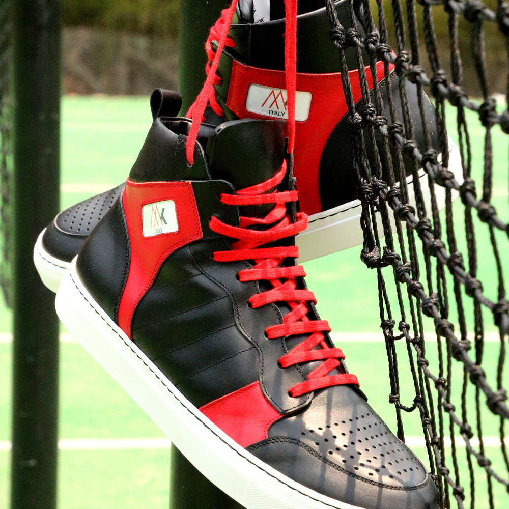 Hanging_on_the_court-ec9c207fa2fc5a00a5828234fe70438